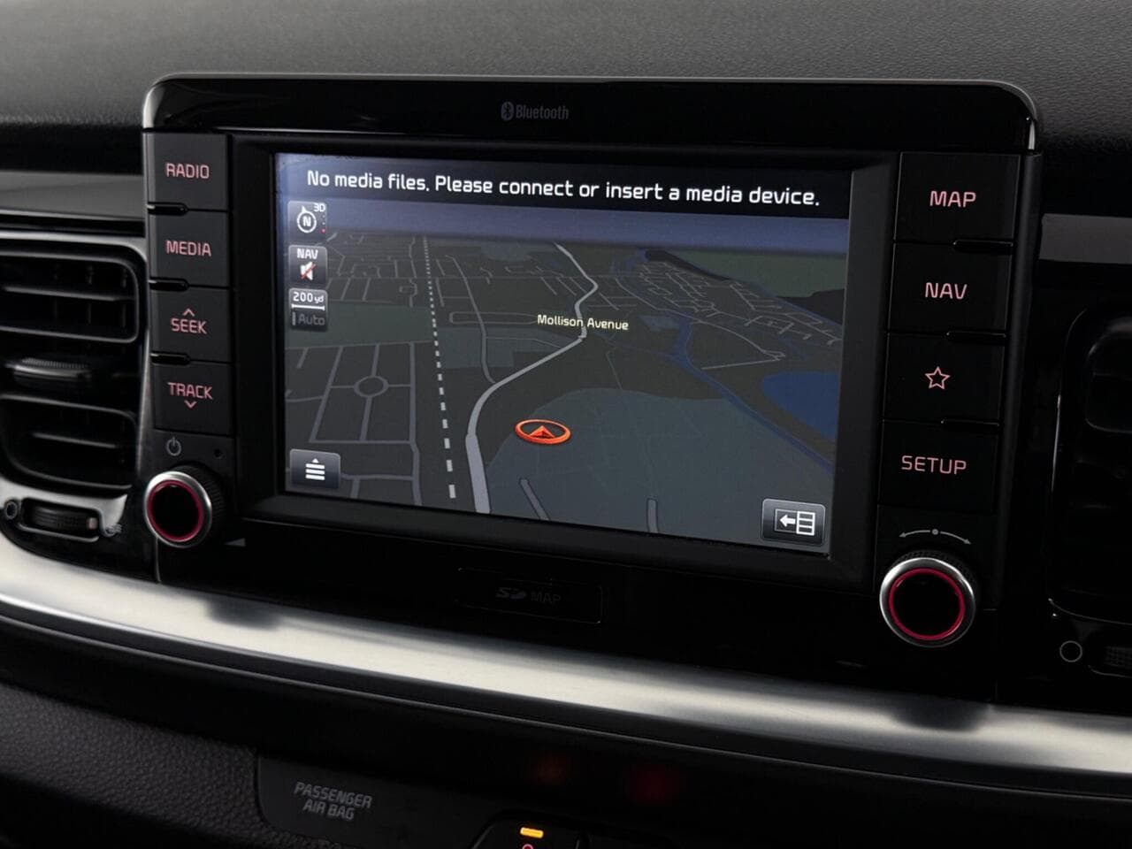 Kia Stonic thumbnail Infotainment System