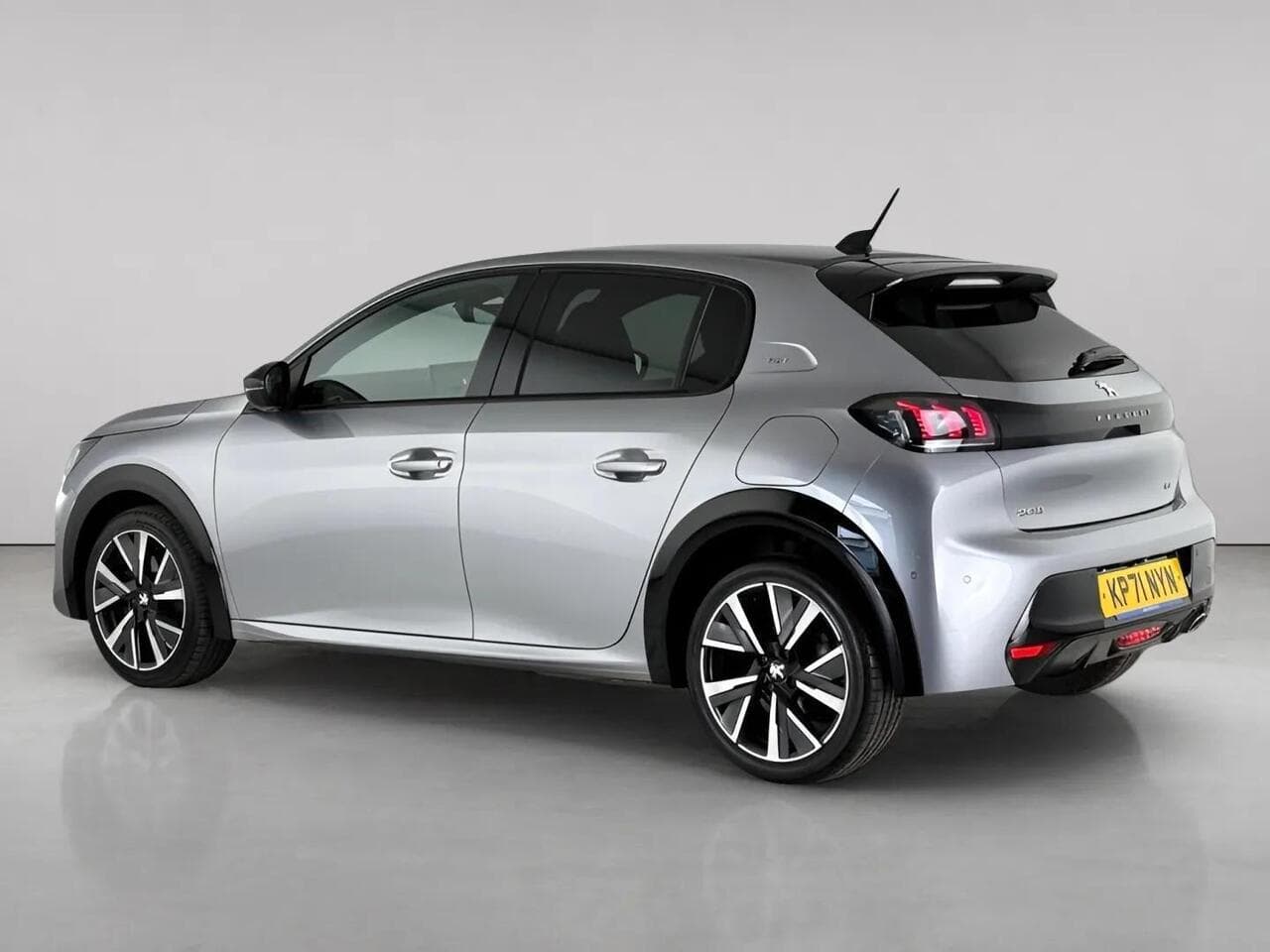 Peugeot 208 thumbnail Rear Left