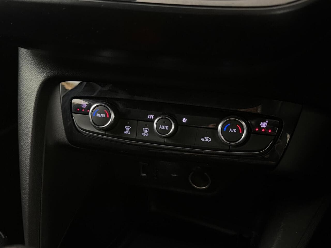 Vauxhall Corsa thumbnail Misc Controls