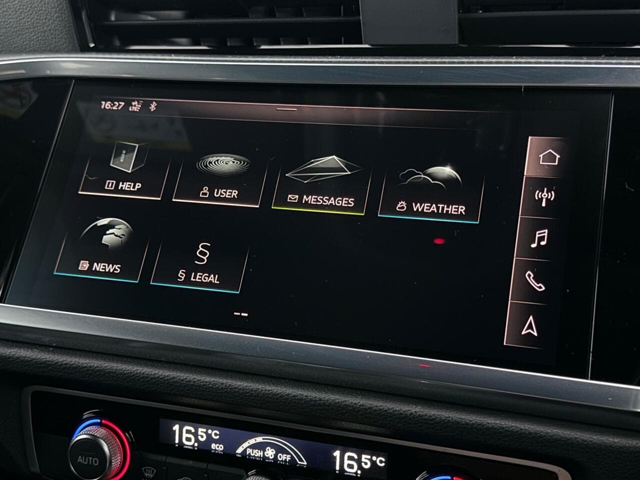 Audi Q3 thumbnail Infotainment System