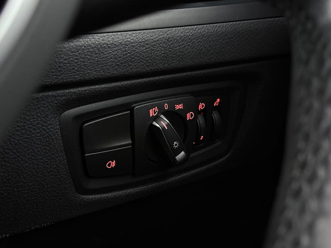 BMW 2 Series thumbnail Misc Controls