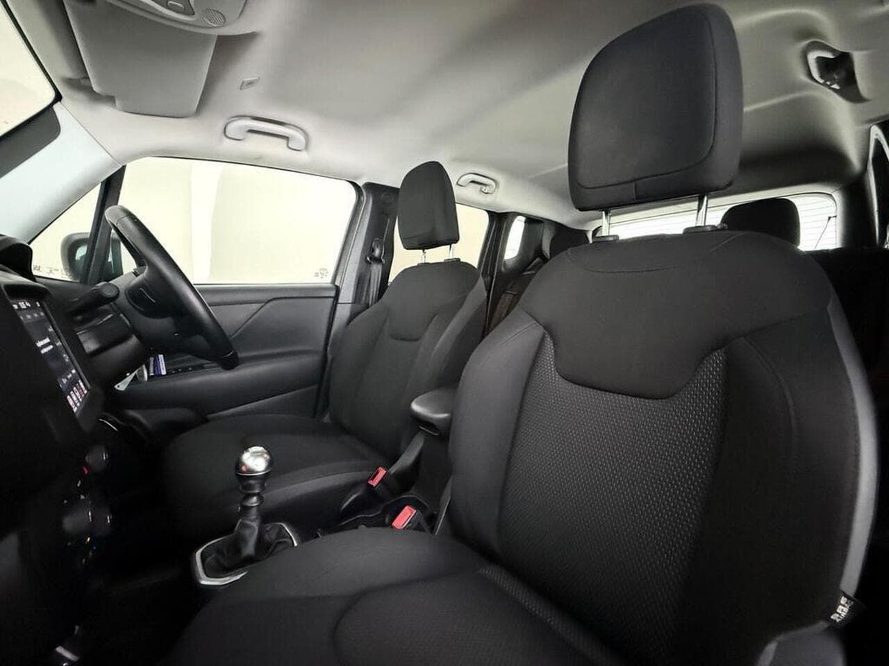 Jeep Renegade thumbnail Seat Front Passenger