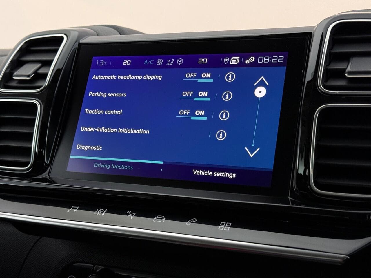 Citroen C5 Aircross thumbnail Infotainment System