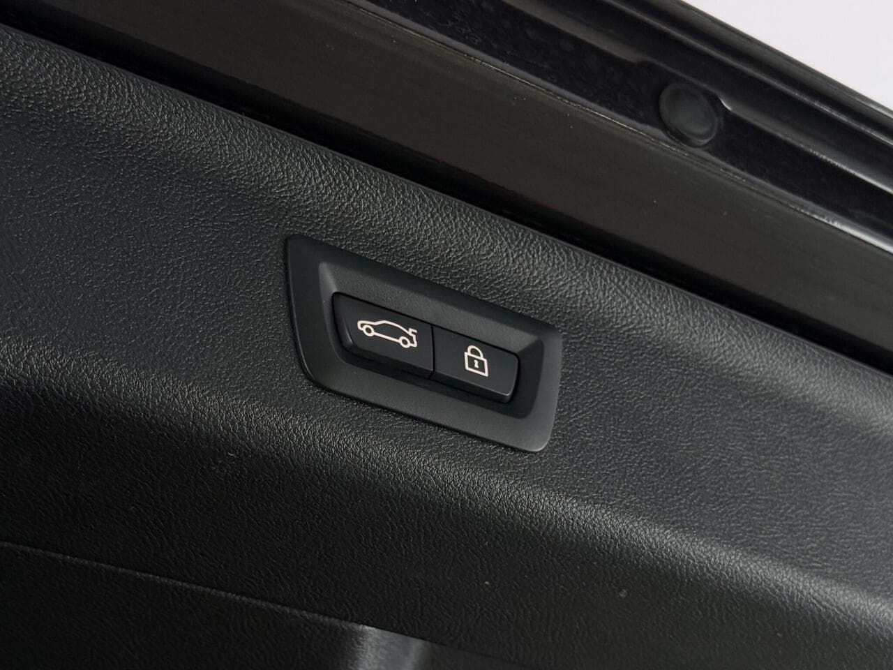 BMW 5 Series thumbnail Misc Controls