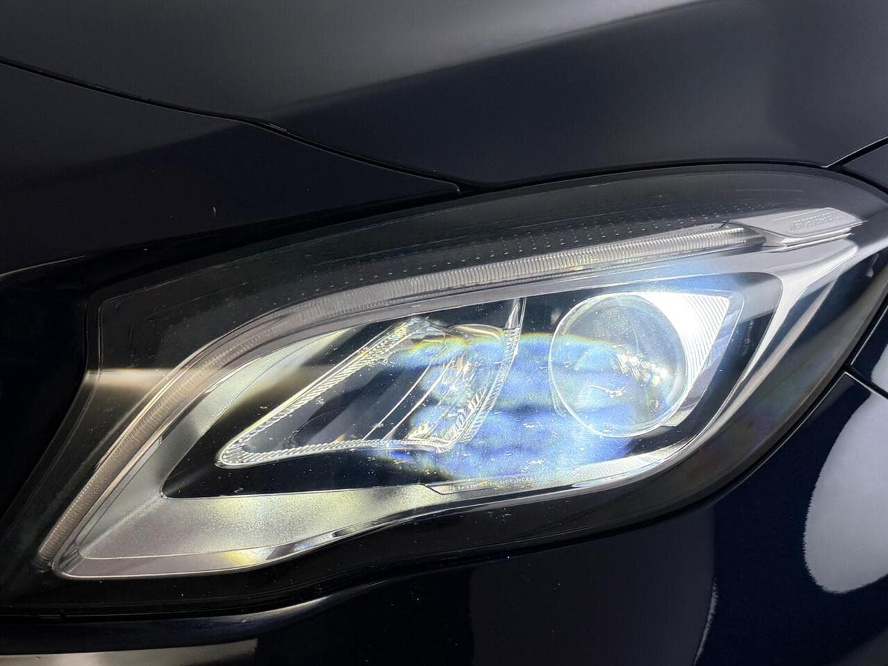 Mercedes-Benz GLA thumbnail Lights Front