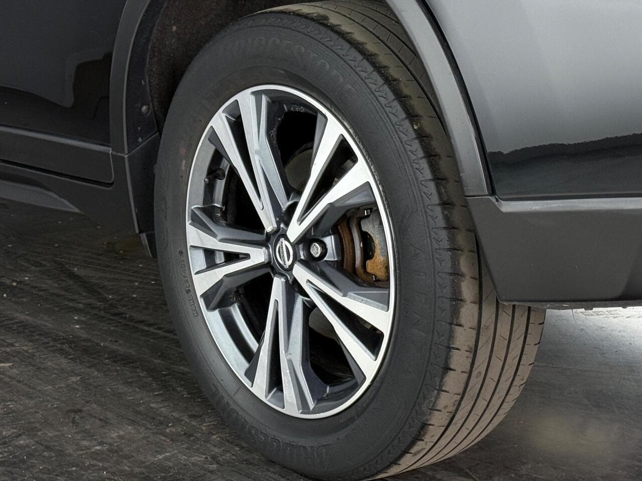 Nissan X-Trail thumbnail Wheel