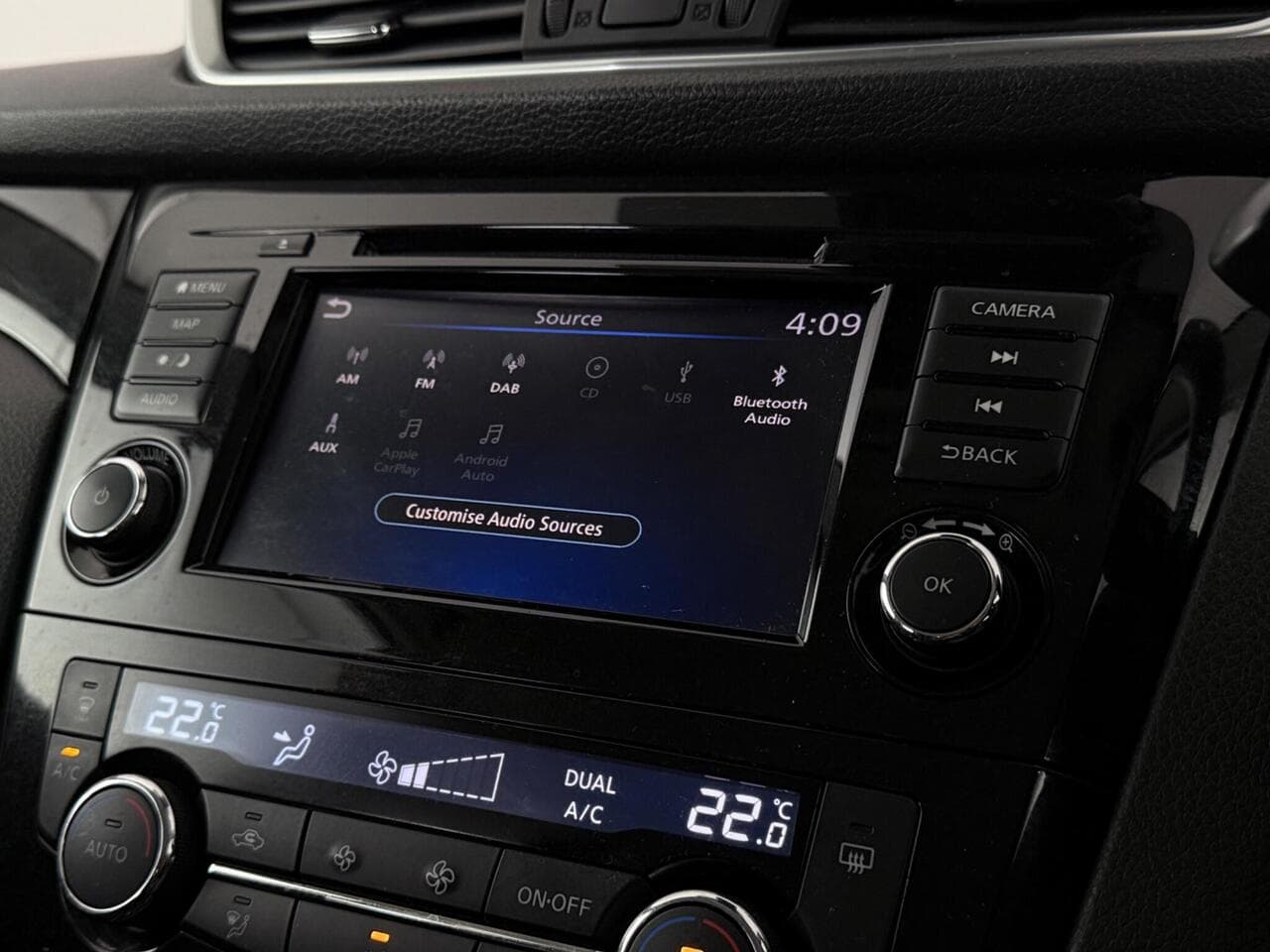 Nissan Qashqai thumbnail Infotainment System