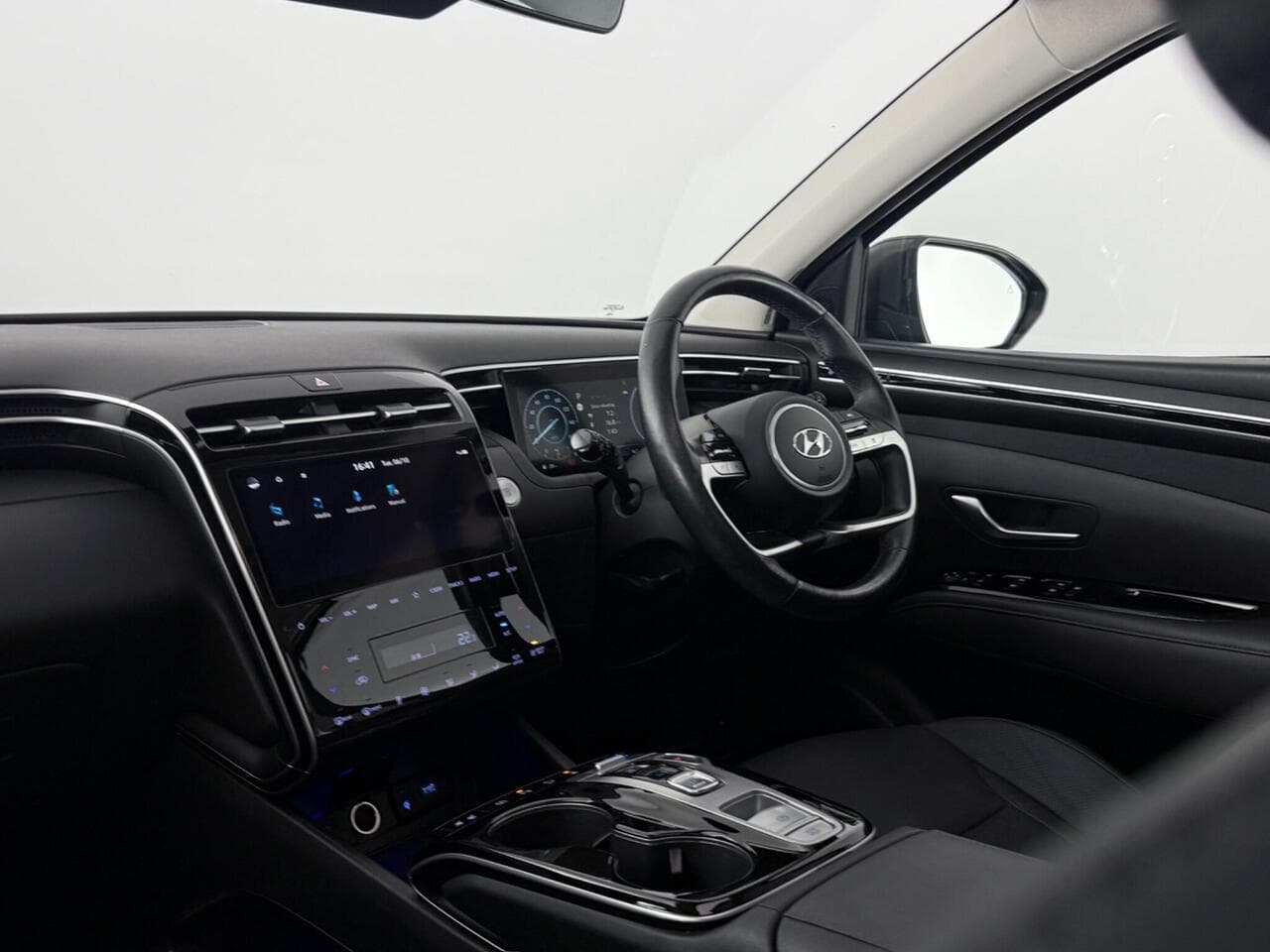 Hyundai TUCSON thumbnail Interior Front
