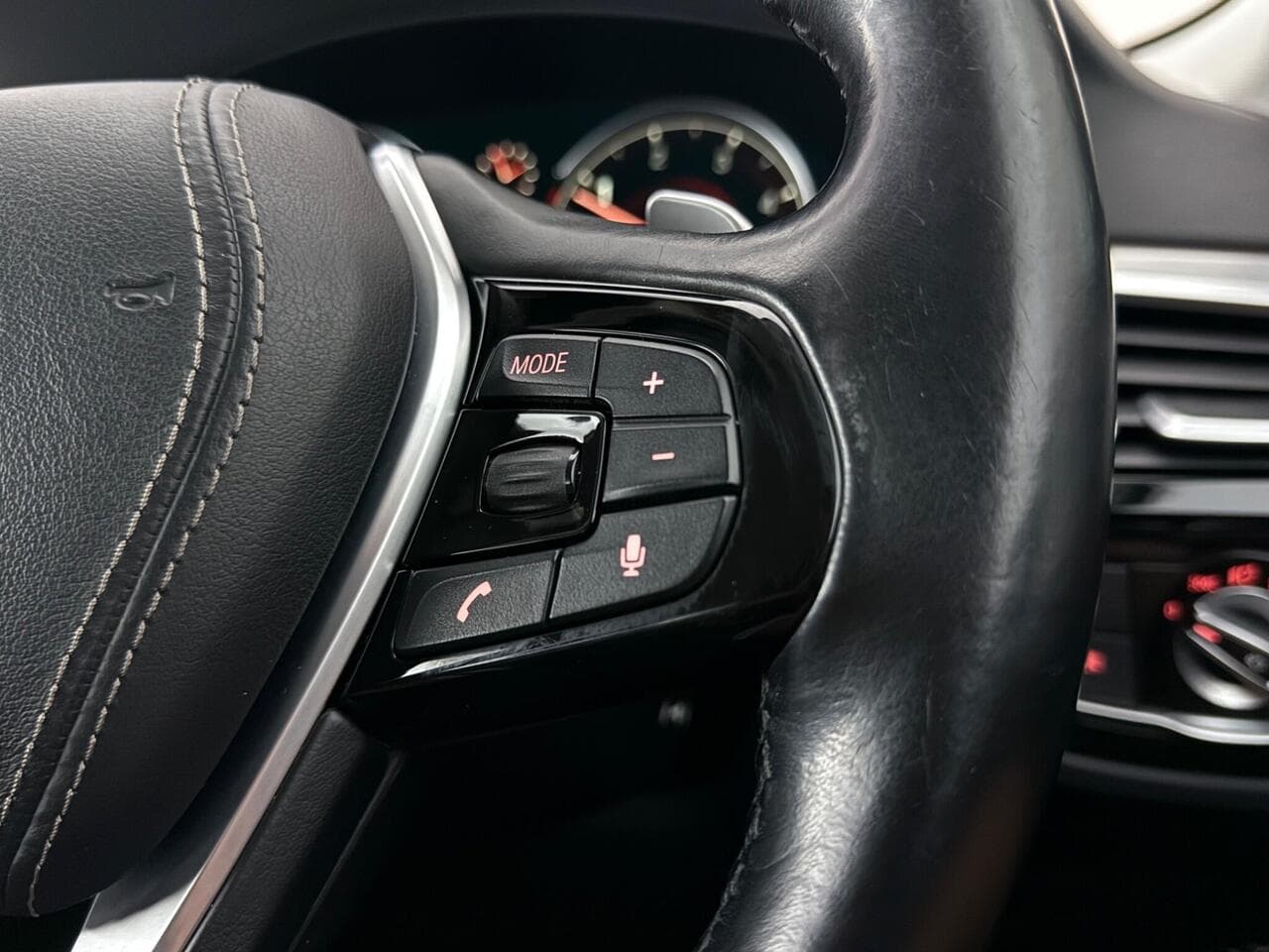 BMW 5 Series thumbnail Misc Controls