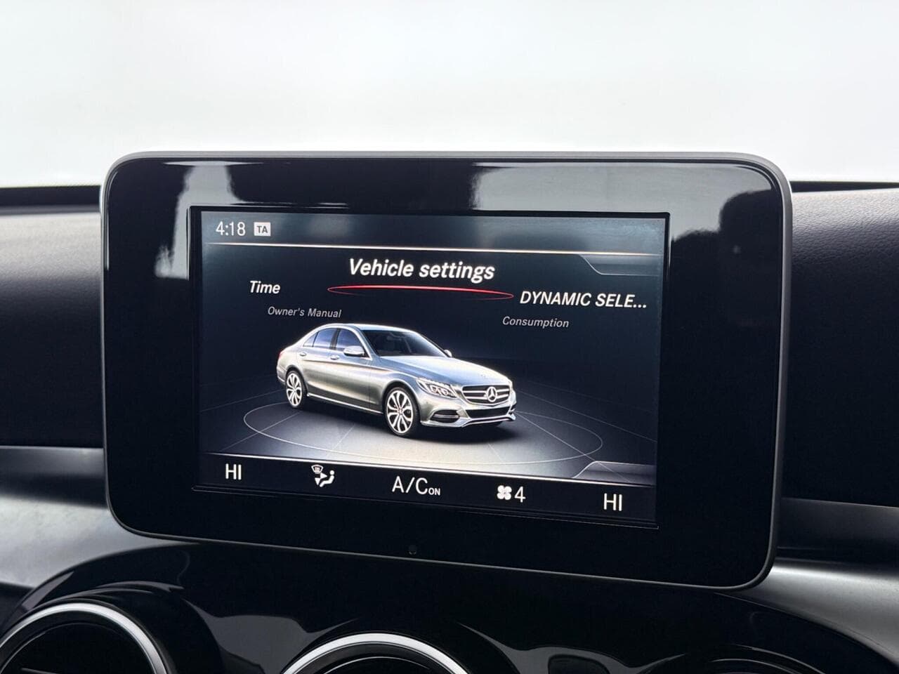 Mercedes-Benz C Class thumbnail Infotainment System