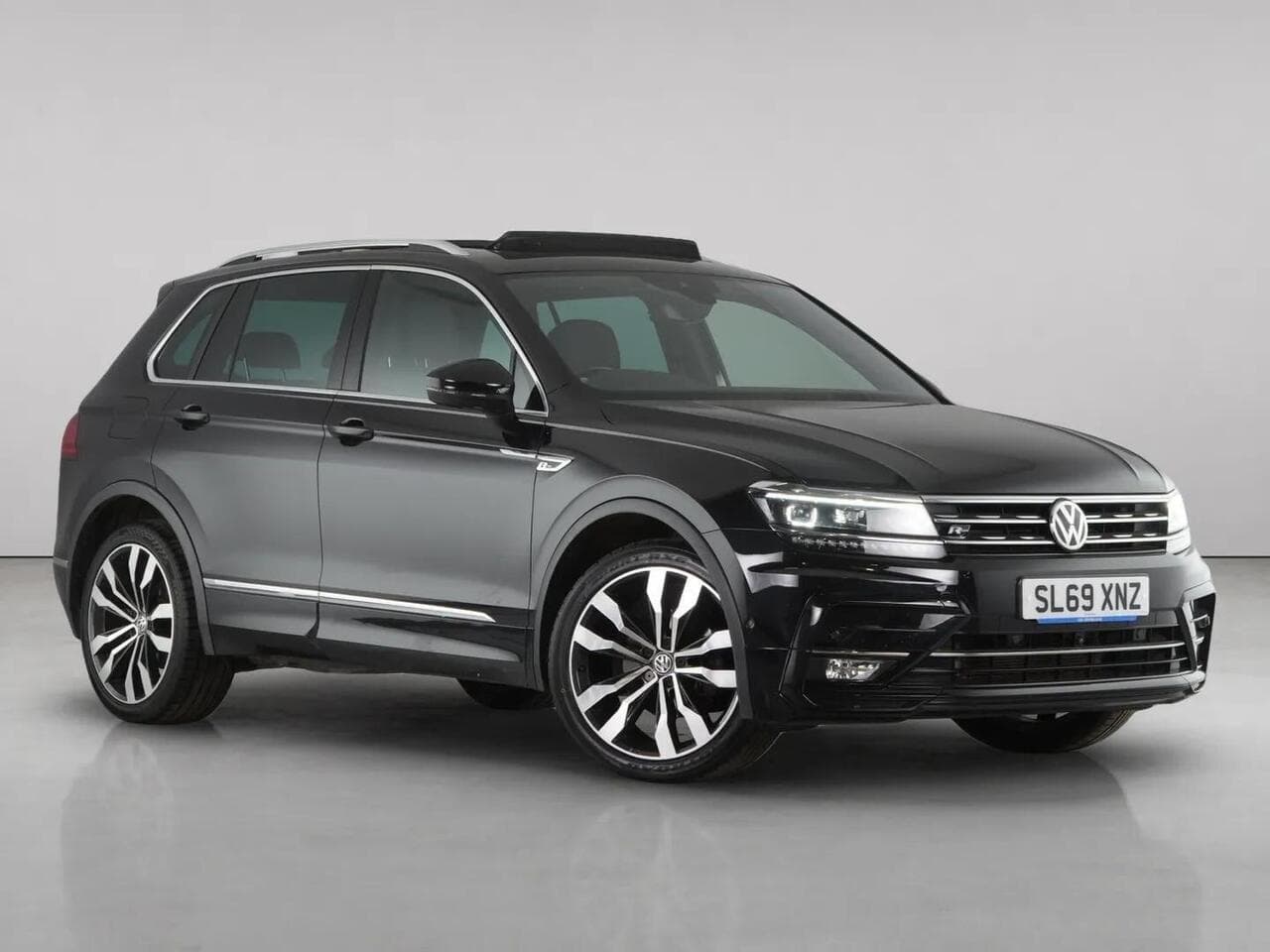 Volkswagen Tiguan - Volkswagen Tiguan 2.0 TDI R-Line Tech SUV 5dr Diesel DSG Euro 6 (s/s) (150 ps)