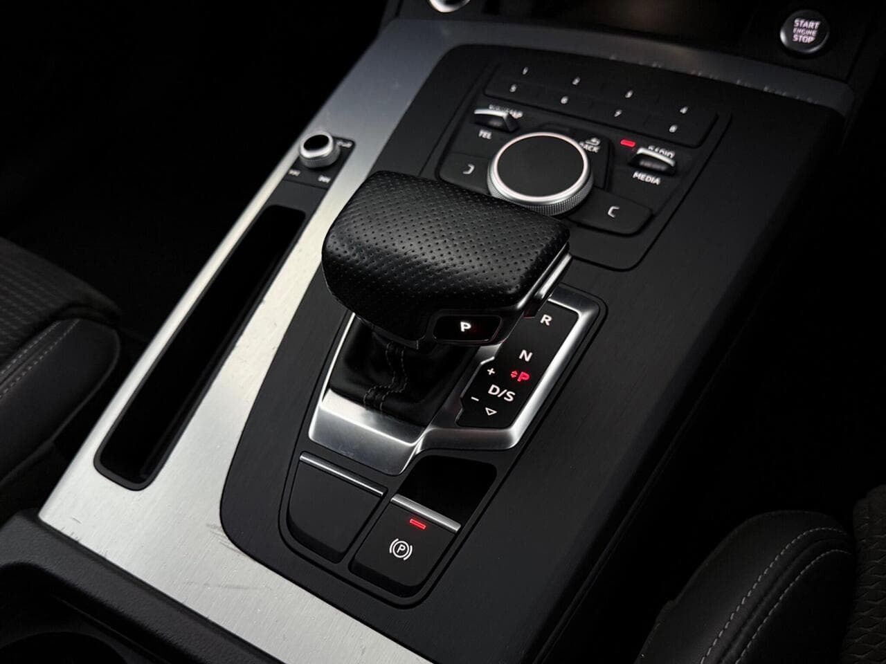 Audi Q5 thumbnail Misc Controls