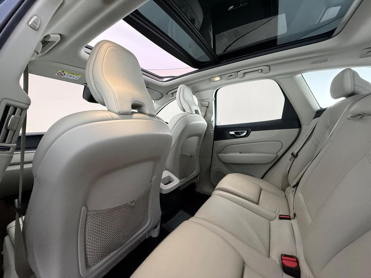 Volvo XC60 thumbnail Seats Rear