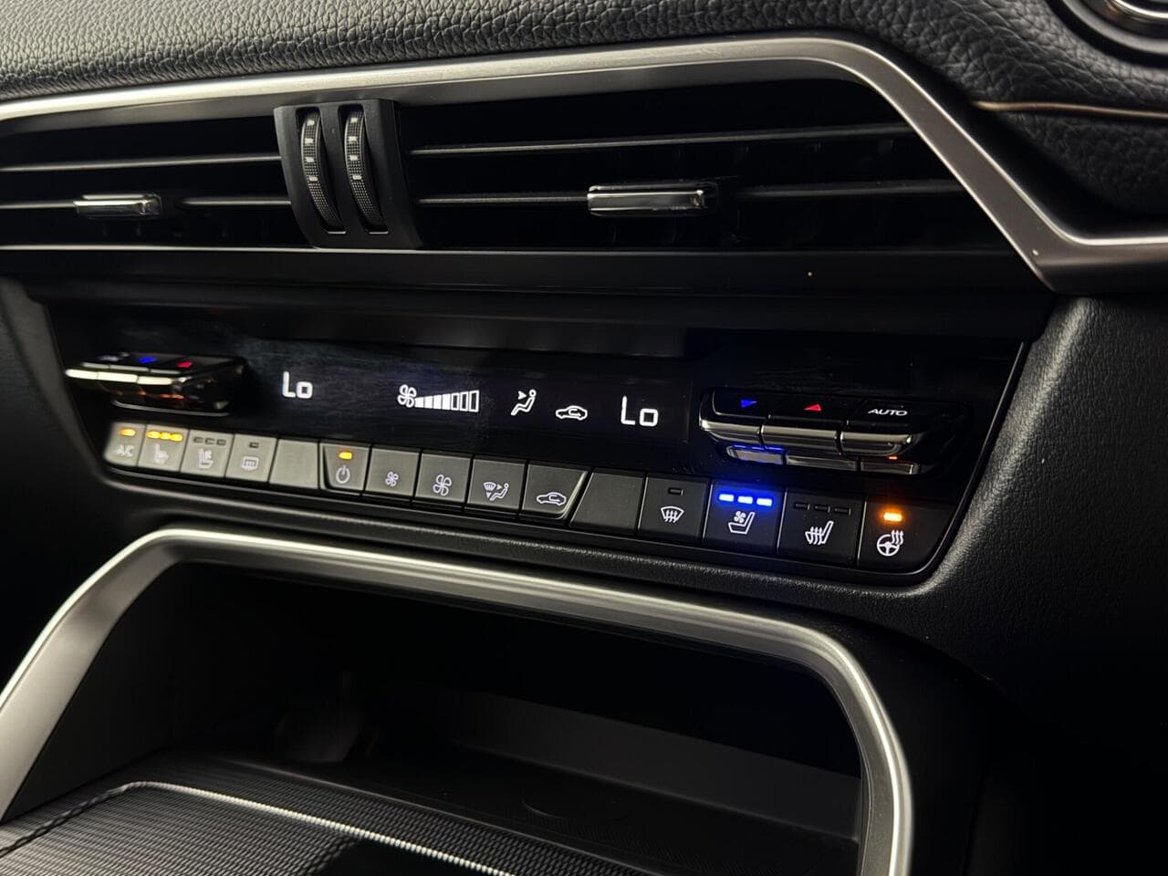 Mazda CX-60 thumbnail Infotainment System