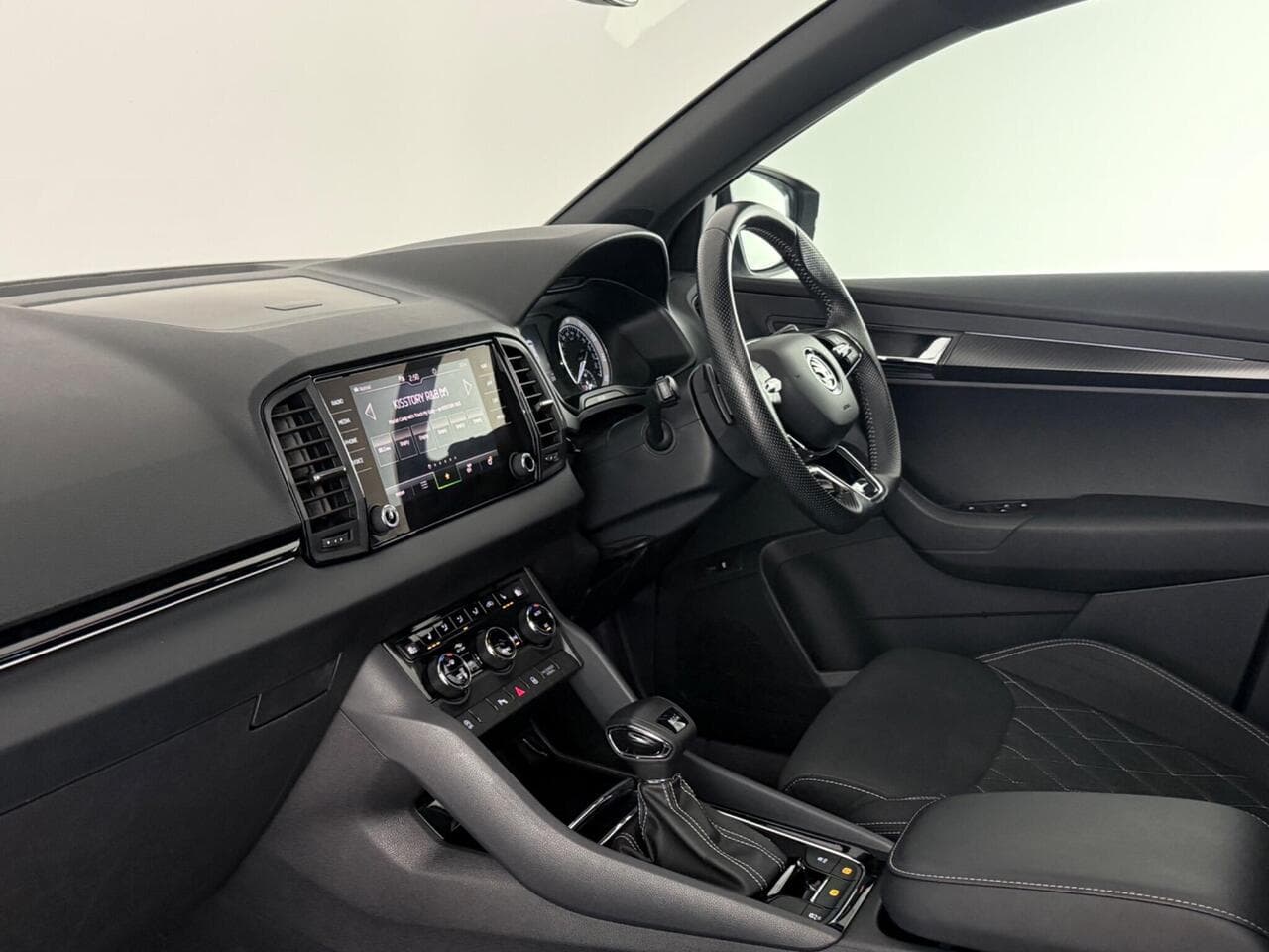 Skoda Karoq thumbnail Interior Front