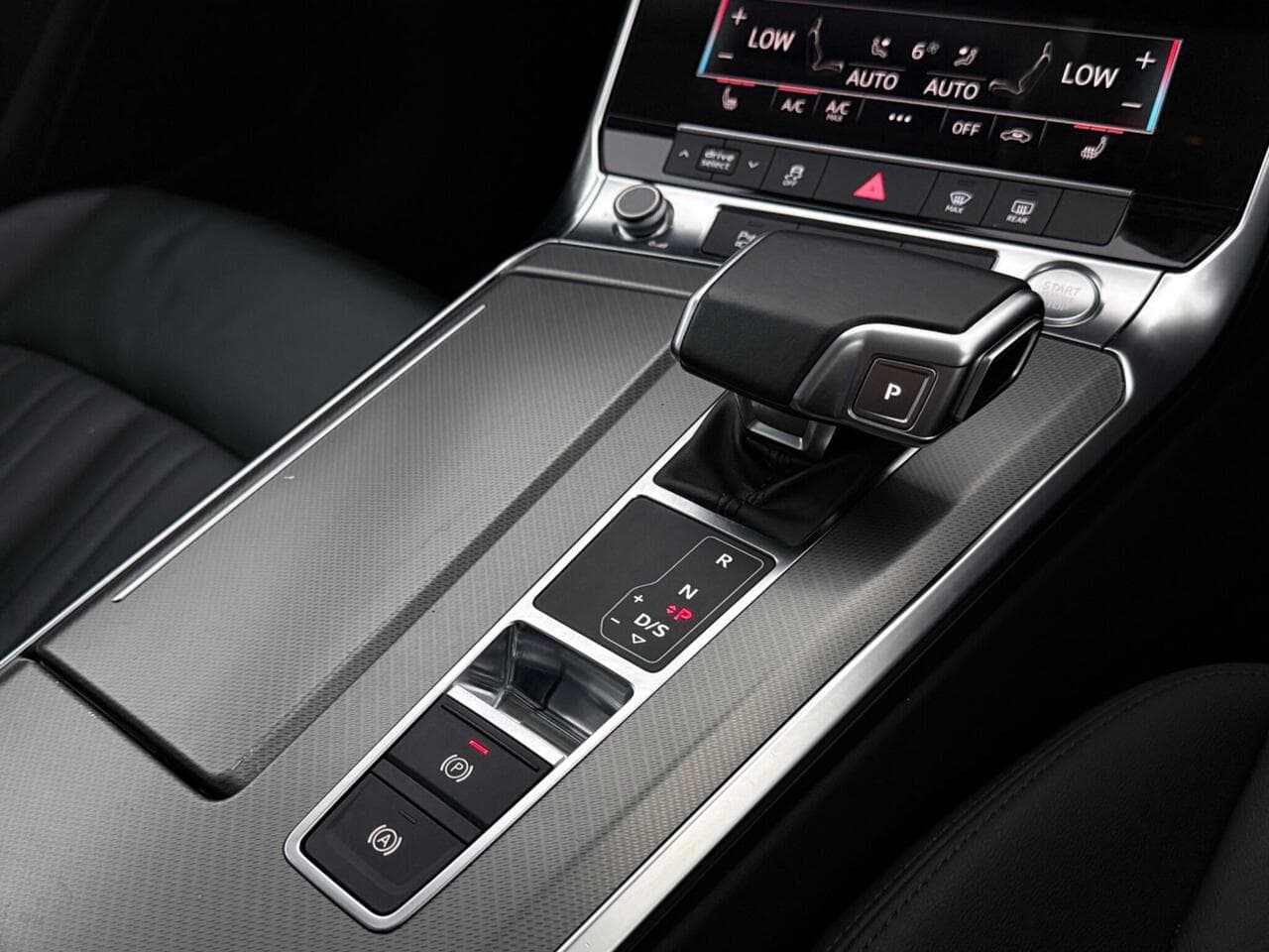Audi A6 Saloon thumbnail Misc Controls