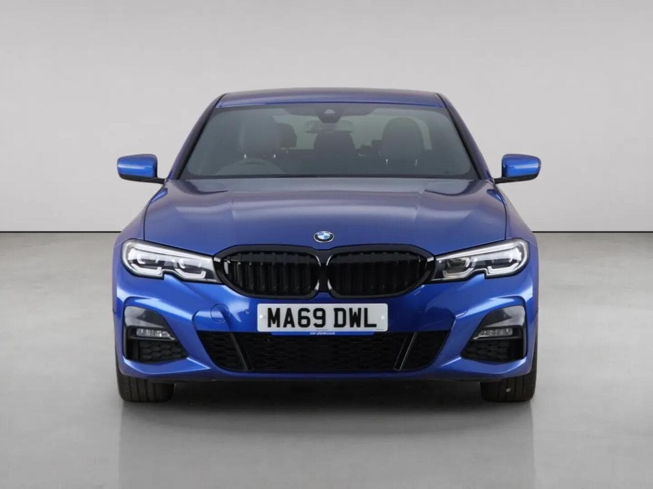 BMW 3 Series thumbnail Front