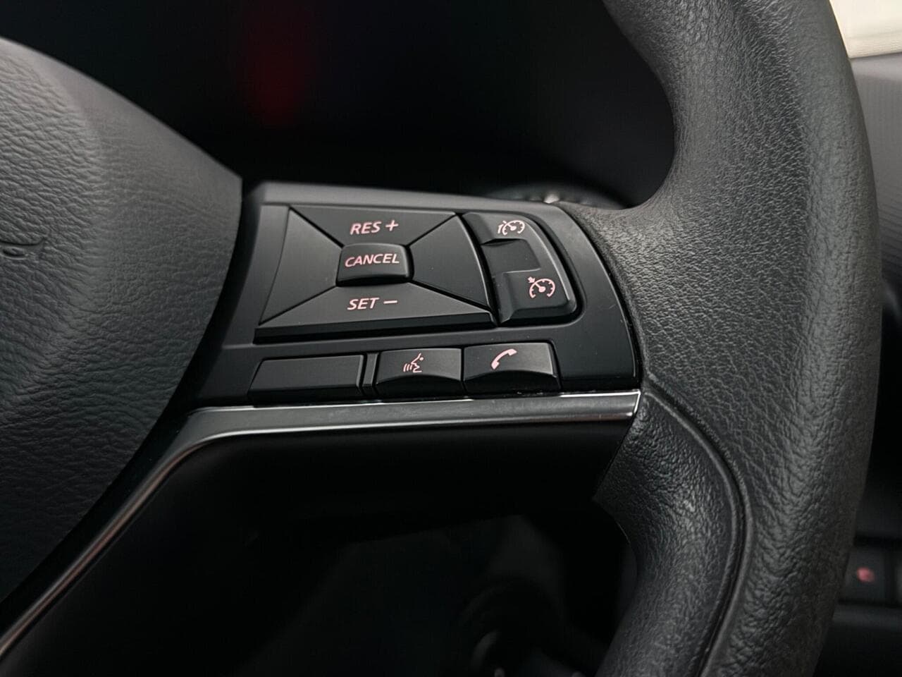 Nissan Juke thumbnail Misc Controls