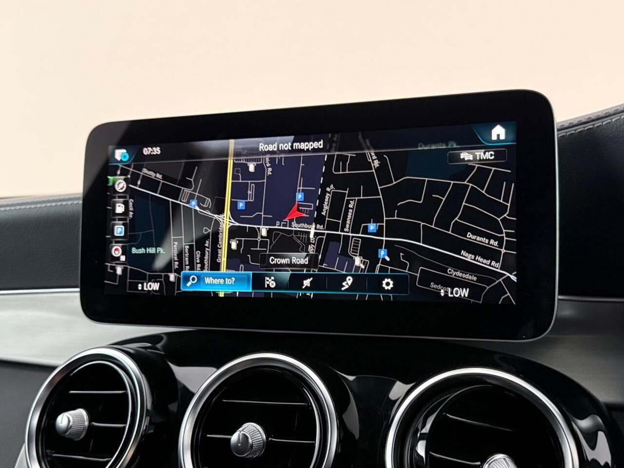 Mercedes-Benz GLC thumbnail Infotainment System