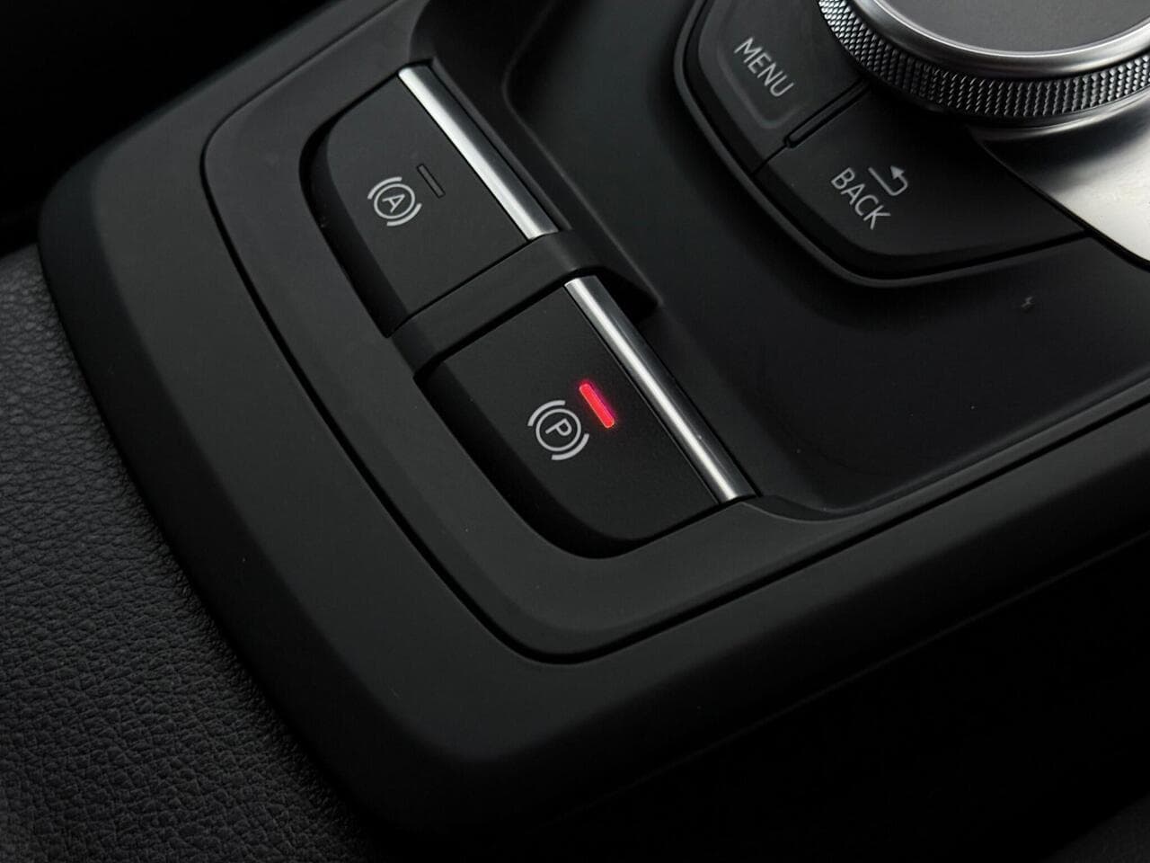 Audi Q2 thumbnail Misc Controls