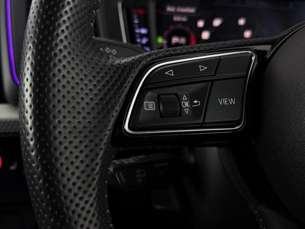 Audi A1 thumbnail Misc Controls
