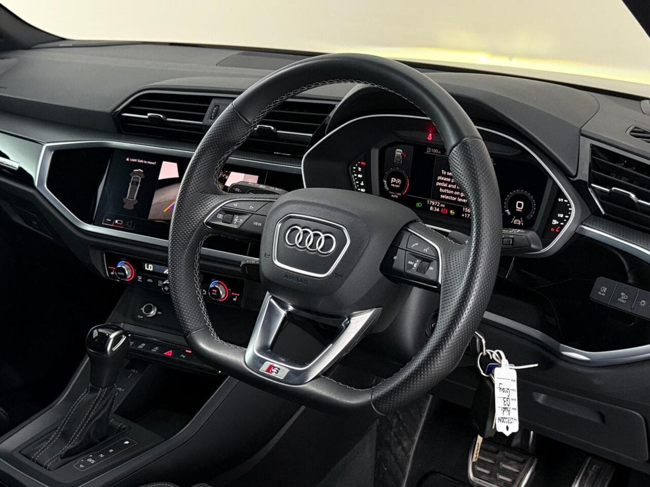 Audi Q3 thumbnail Steering Wheel