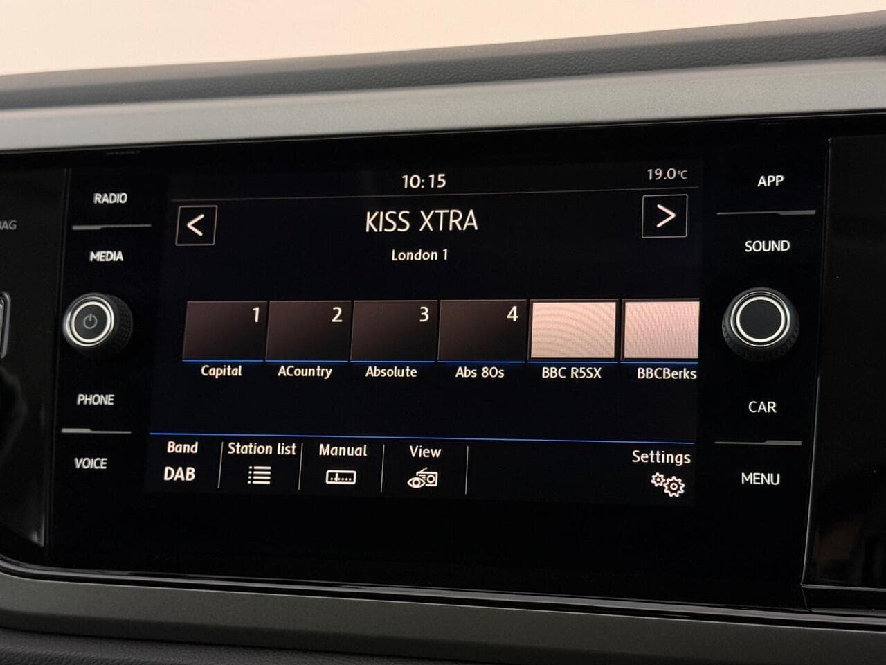 Volkswagen Polo thumbnail Infotainment System