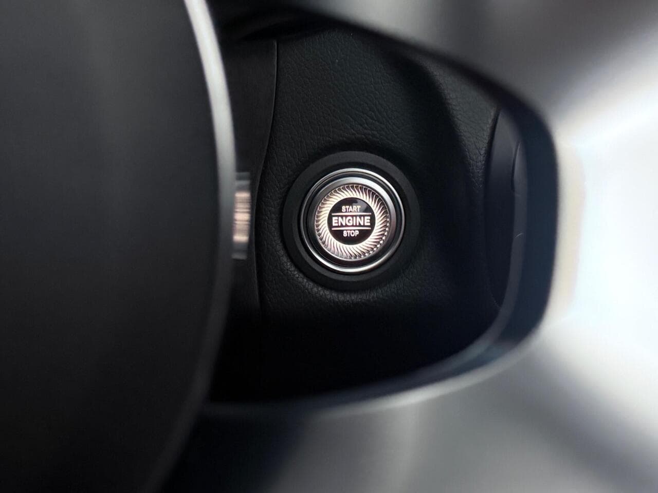 Mercedes-Benz C Class thumbnail Misc Controls