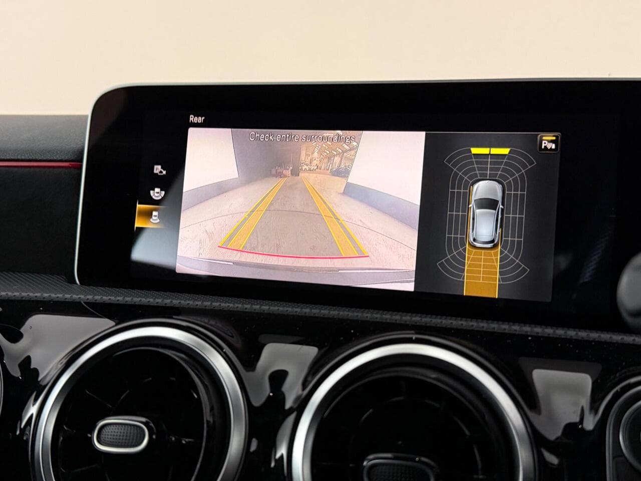 Mercedes-Benz A Class thumbnail Infotainment System