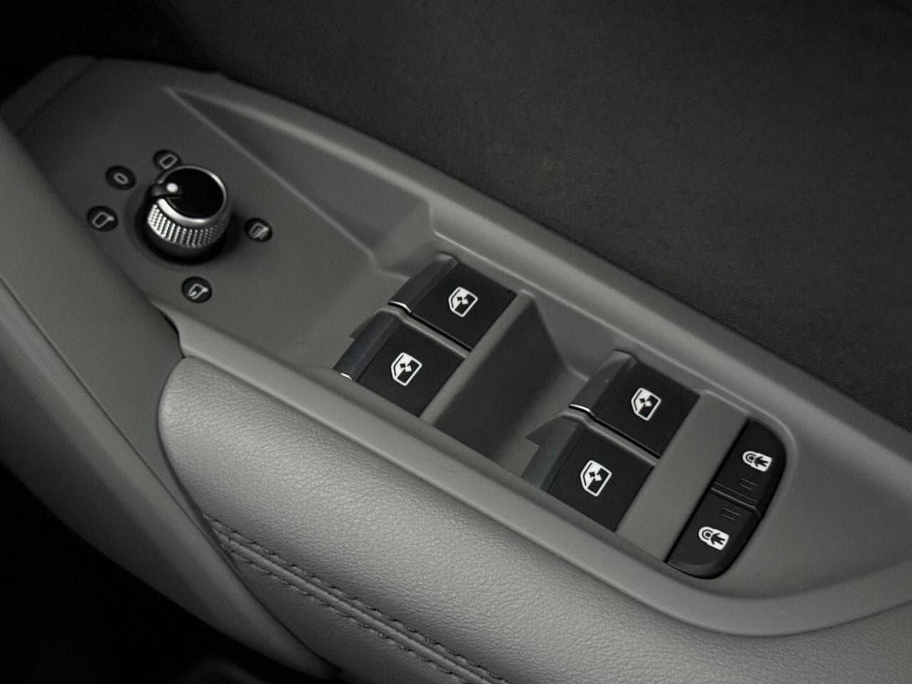 Audi Q5 thumbnail Misc Controls