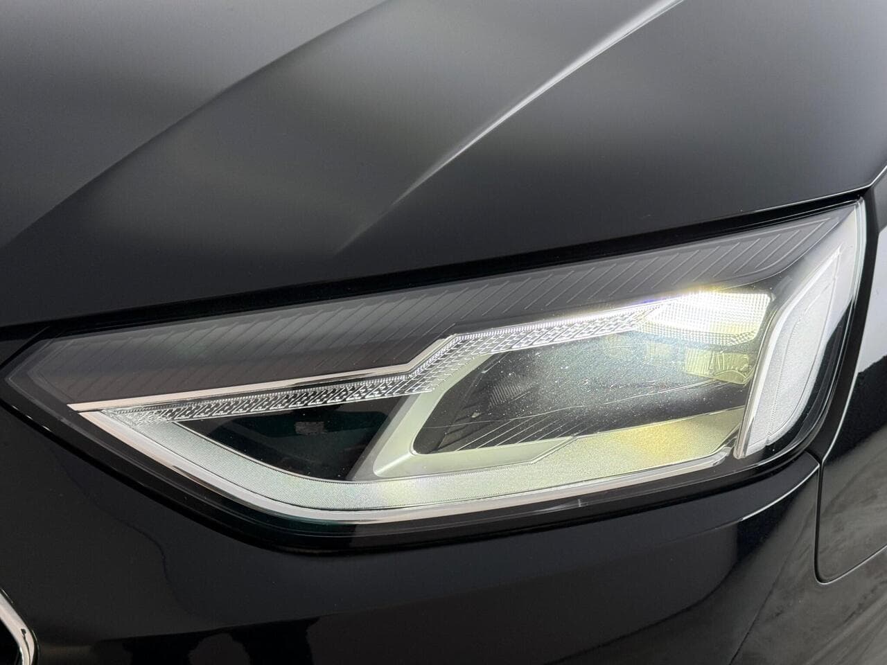 Audi A4 thumbnail Lights Front