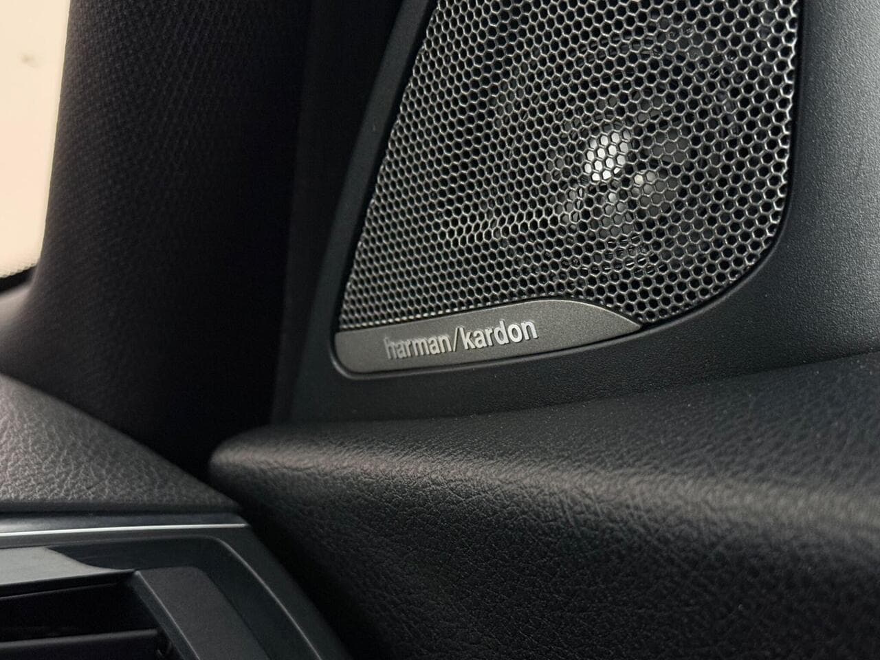 BMW 1 Series thumbnail Misc Controls