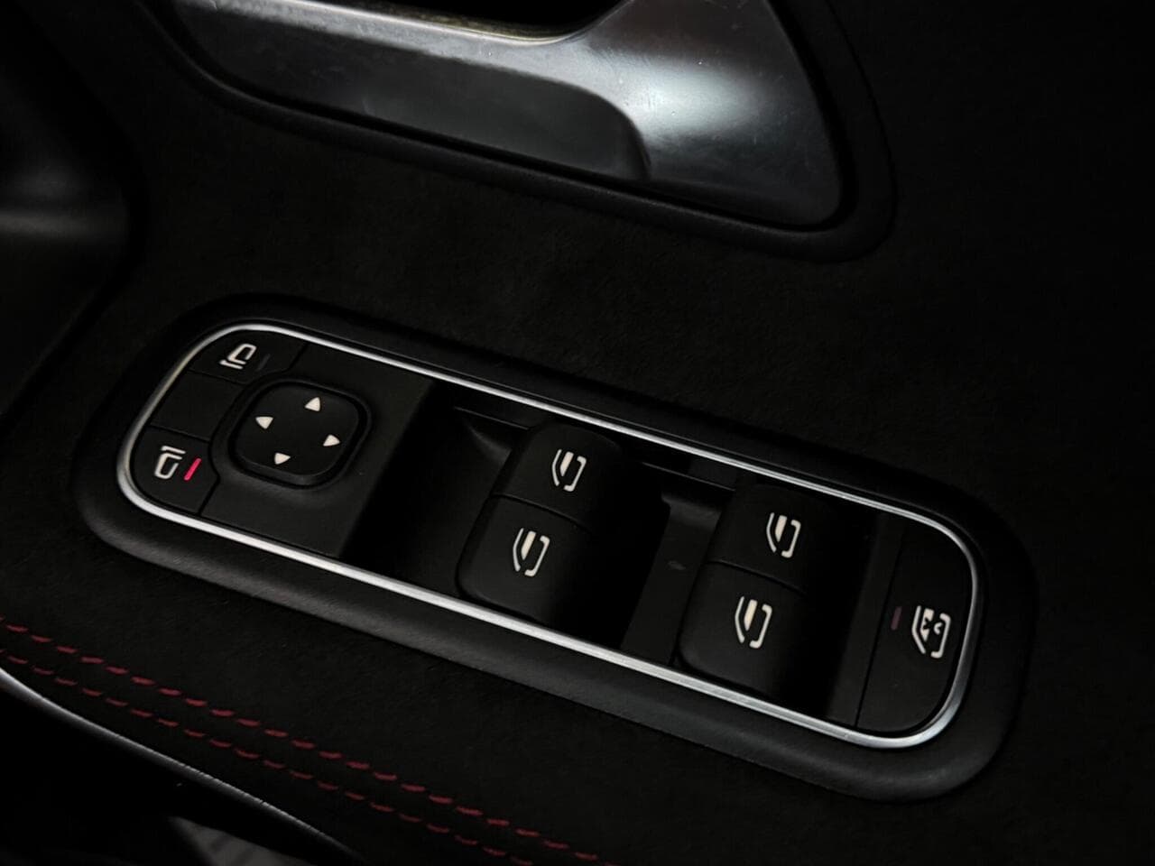 Mercedes-Benz A Class thumbnail Misc Controls