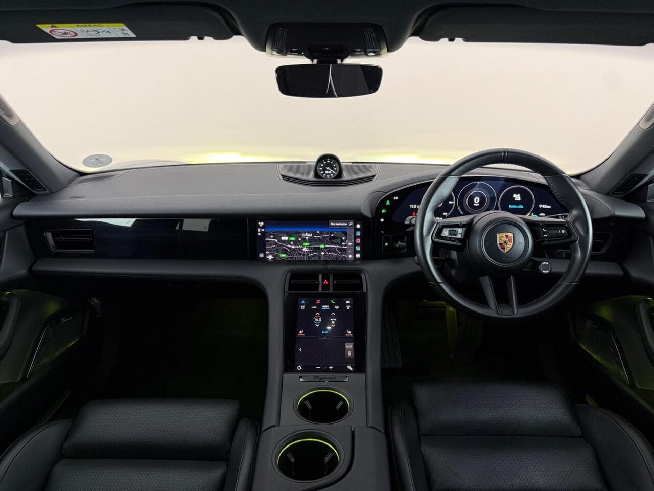 Porsche Taycan thumbnail Interior Front