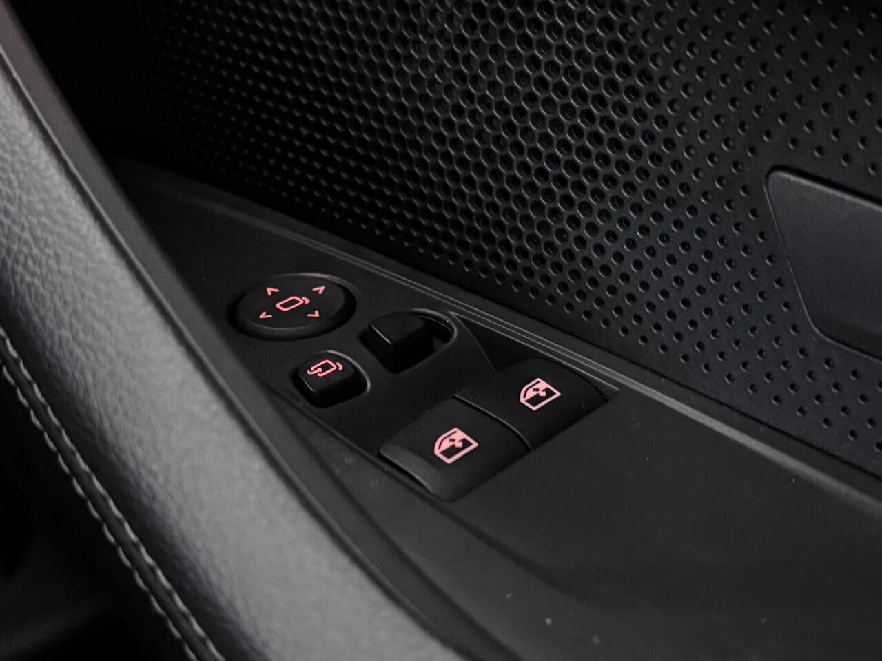 BMW 4 Series thumbnail Misc Controls