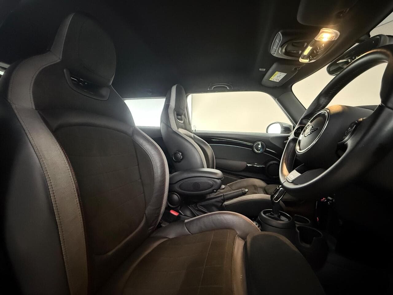 MINI Hatch thumbnail Seat Driver