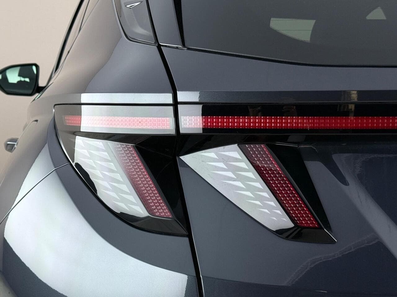 Hyundai TUCSON thumbnail Badge Exterior
