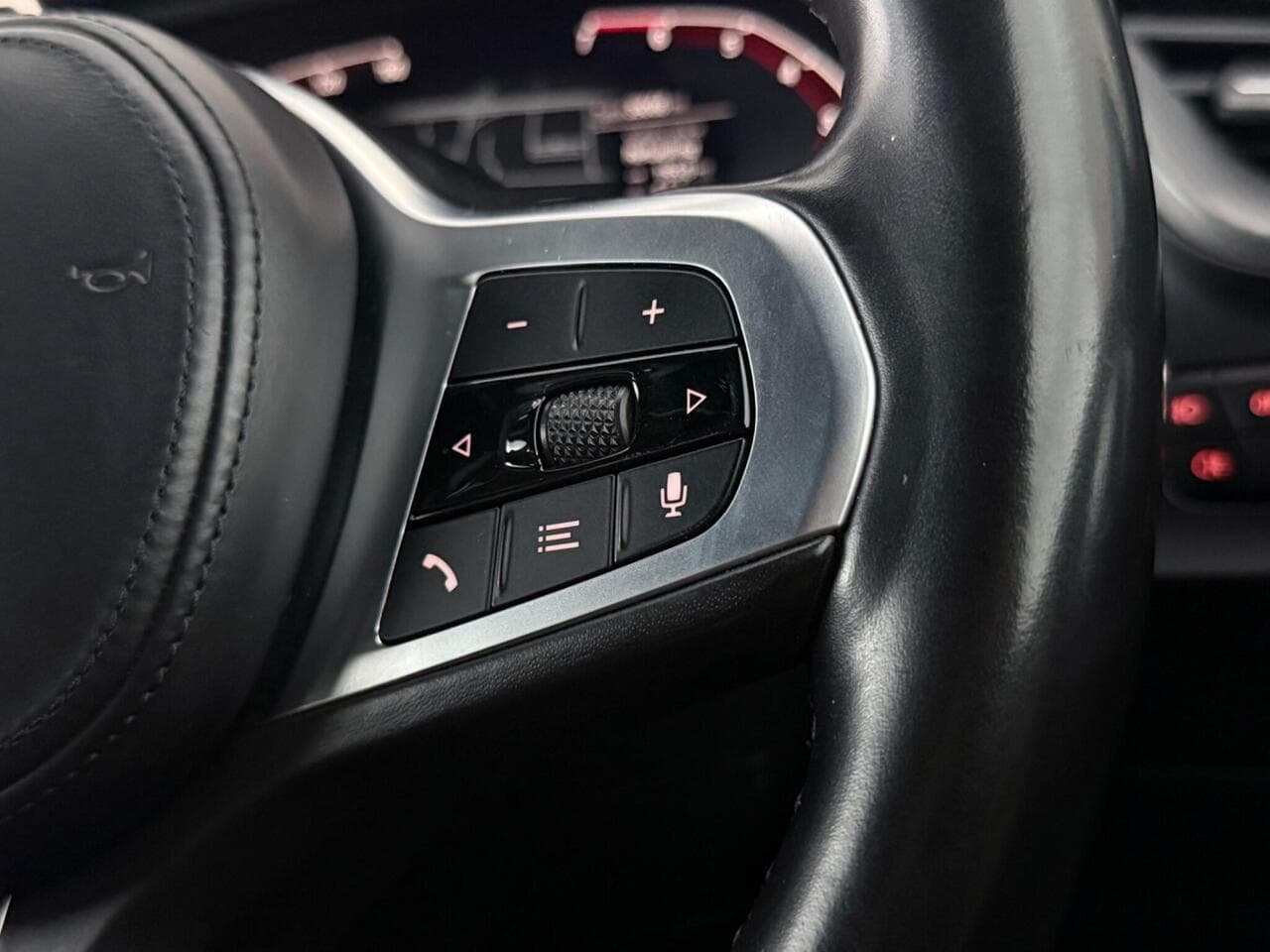 BMW 2 Series Gran Coupe thumbnail Misc Controls