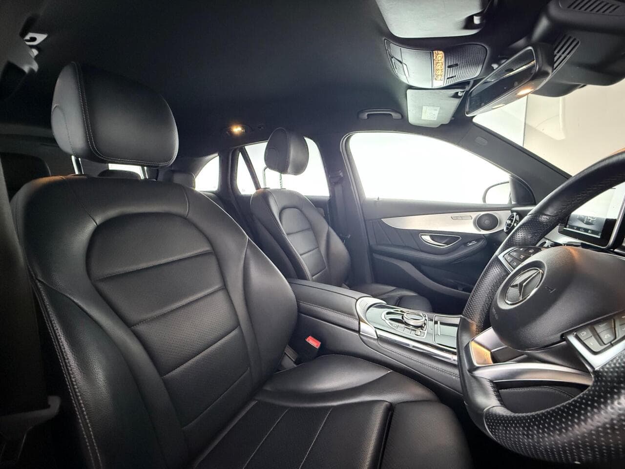 Mercedes-Benz GLC thumbnail Seat Driver
