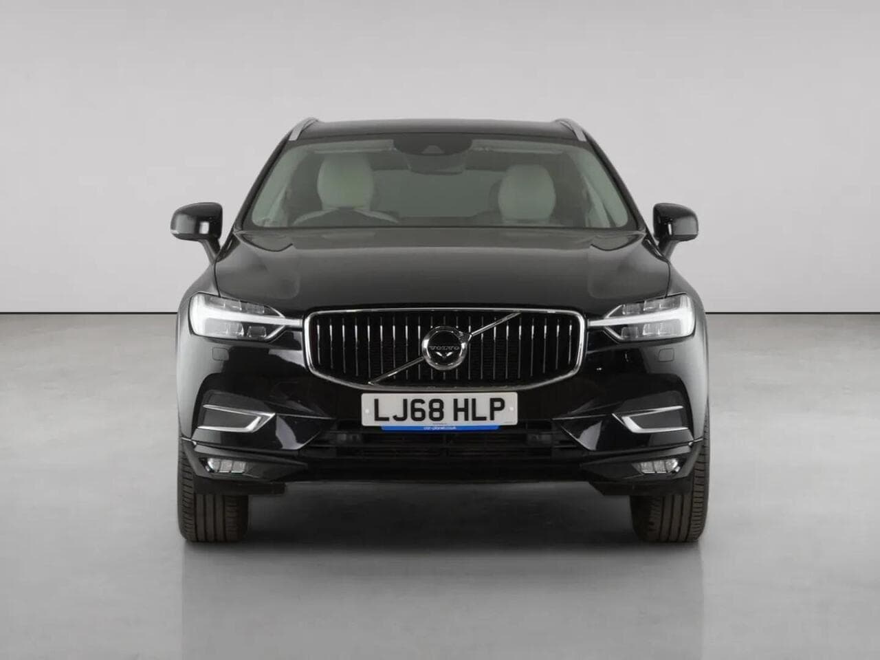 Volvo XC60 thumbnail Front