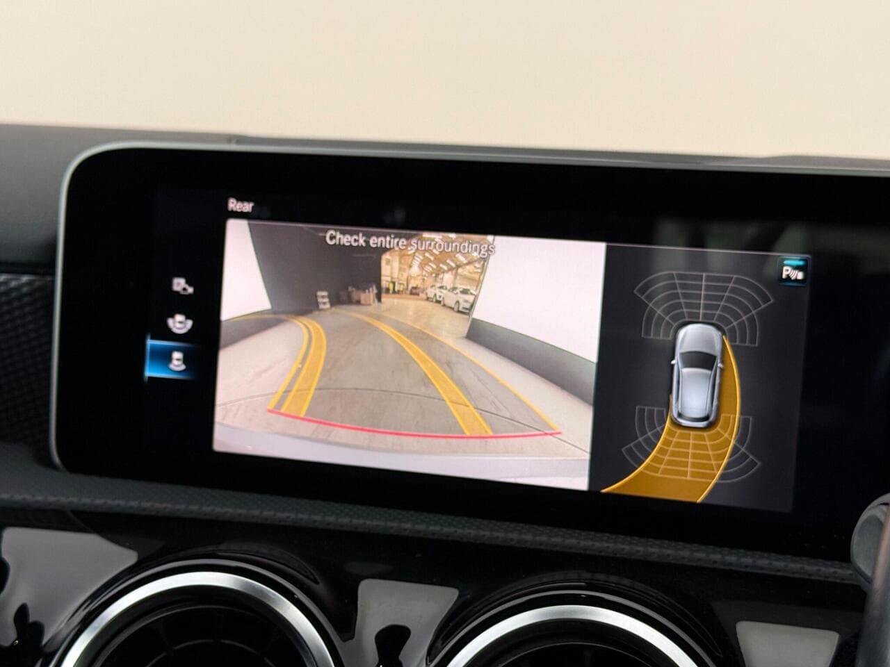 Mercedes-Benz A Class thumbnail Infotainment System