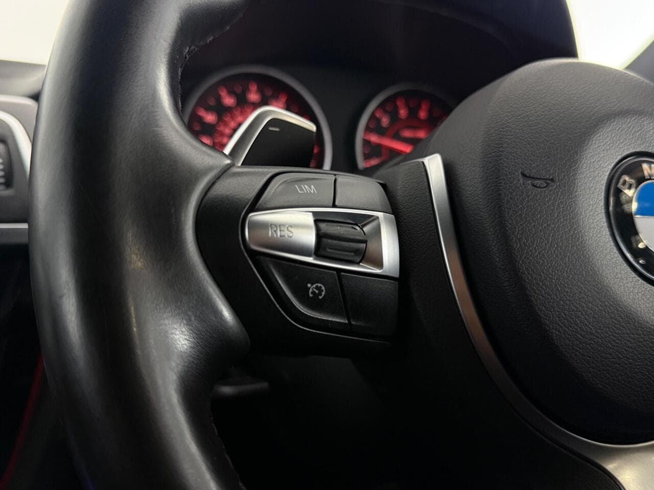 BMW 3 Series thumbnail Steering Wheel