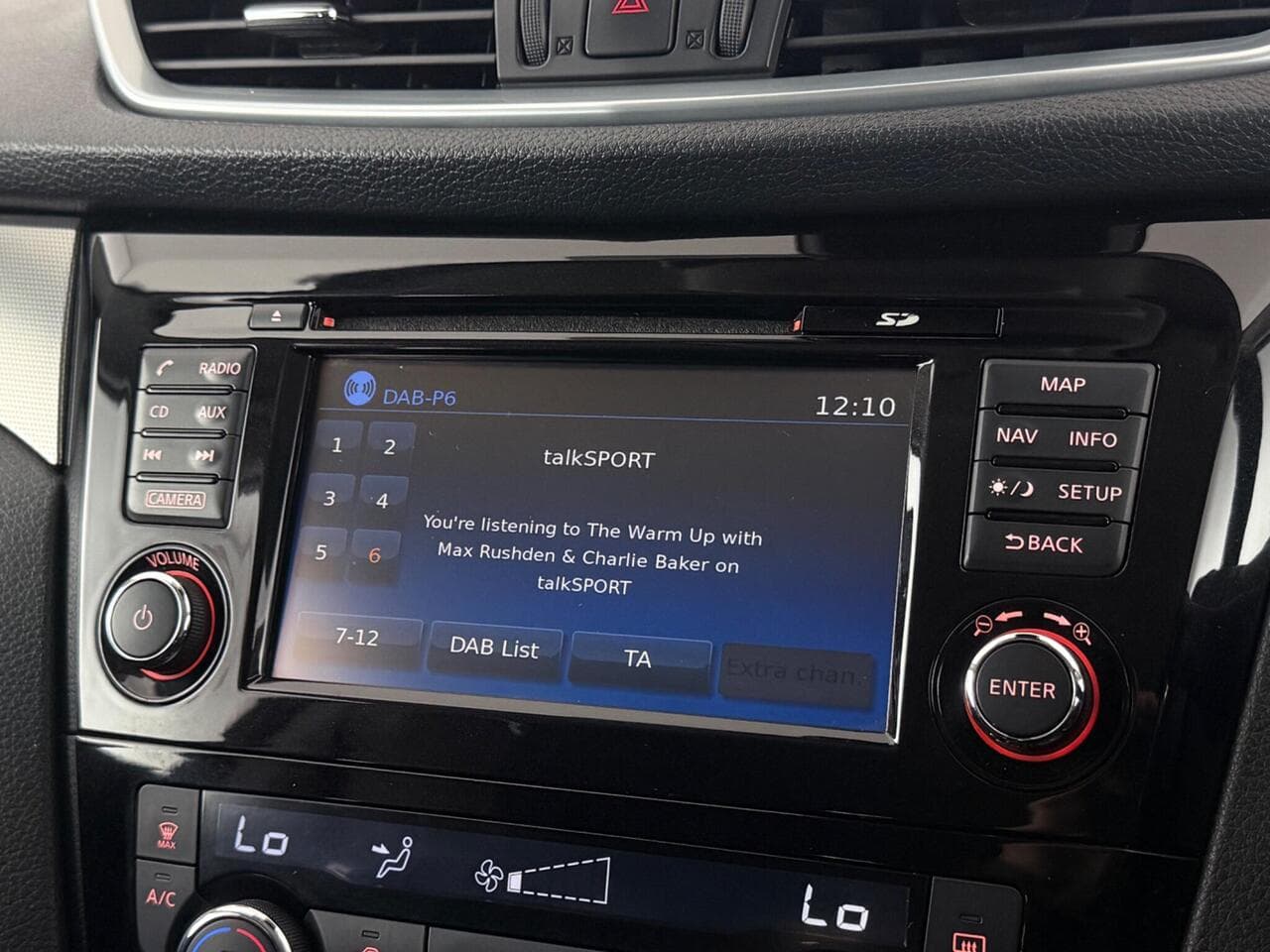 Nissan Qashqai thumbnail Infotainment System