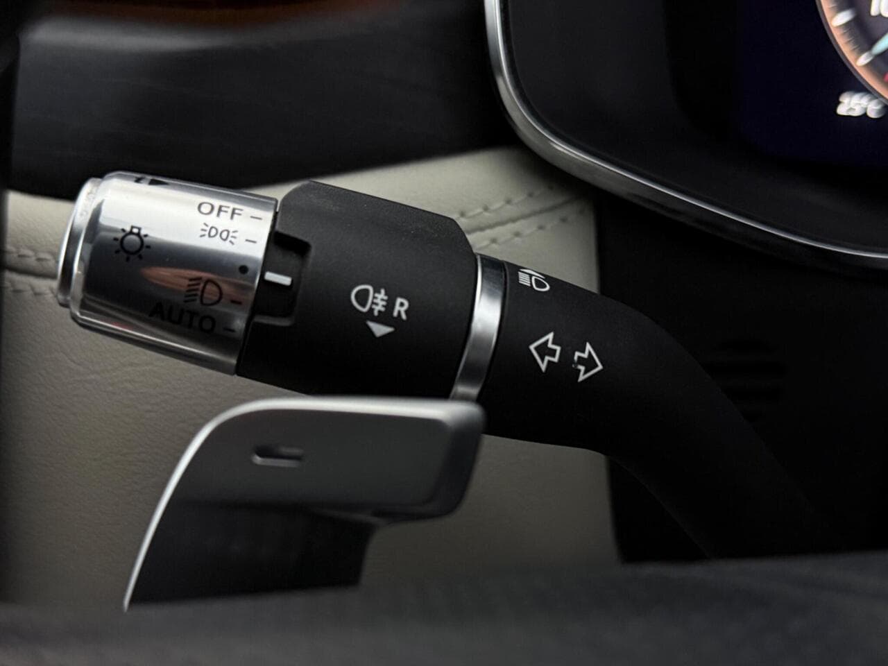 Jaguar F-PACE thumbnail Misc Controls