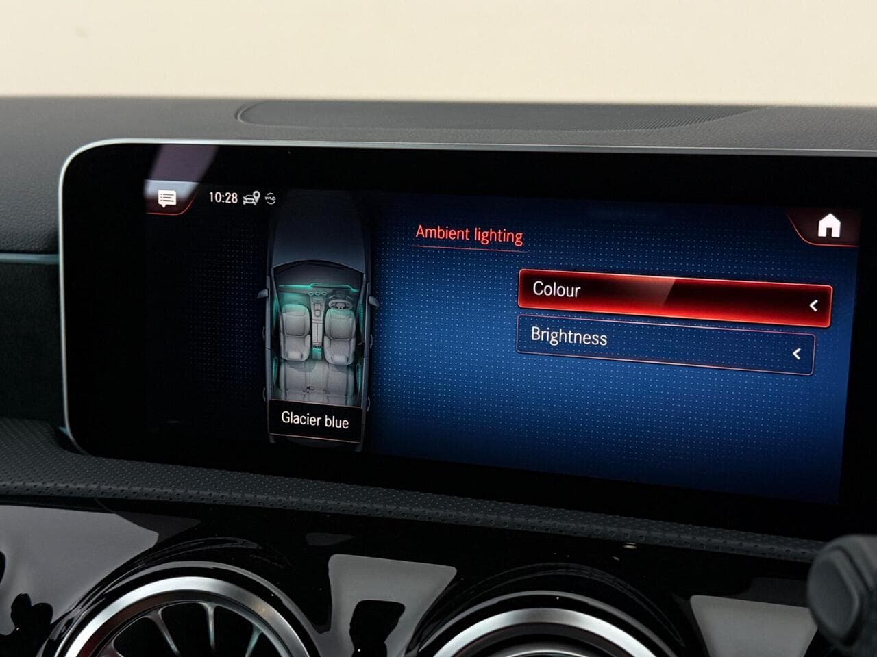 Mercedes-Benz A Class thumbnail Infotainment System