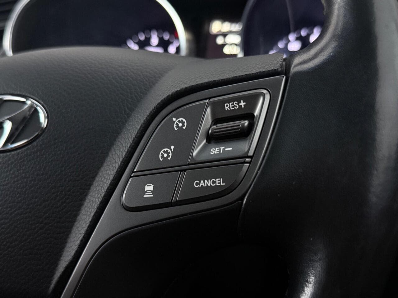 Hyundai Santa Fe thumbnail Misc Controls
