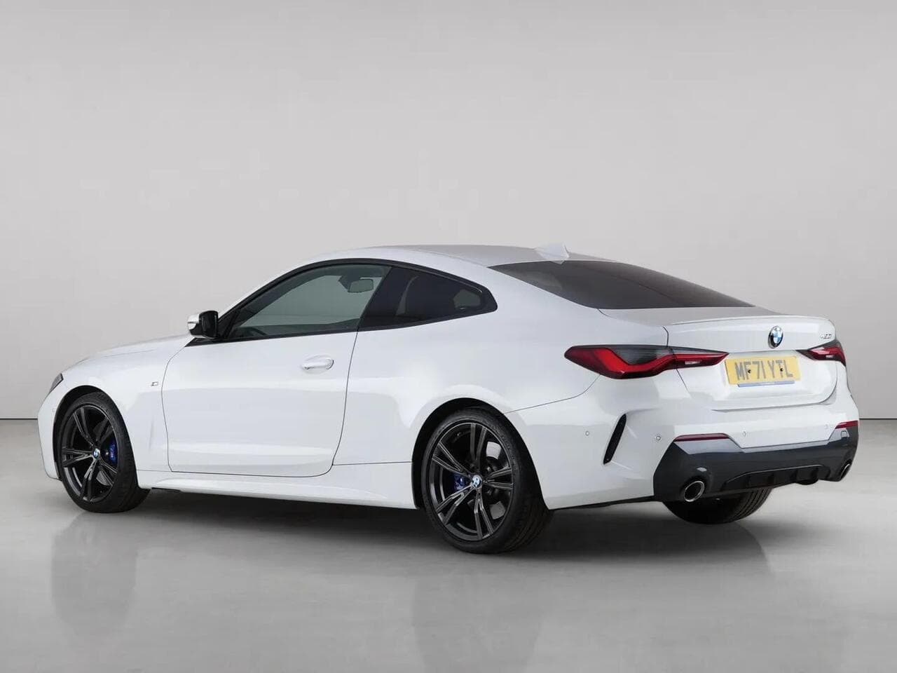 BMW 4 Series thumbnail Rear Left