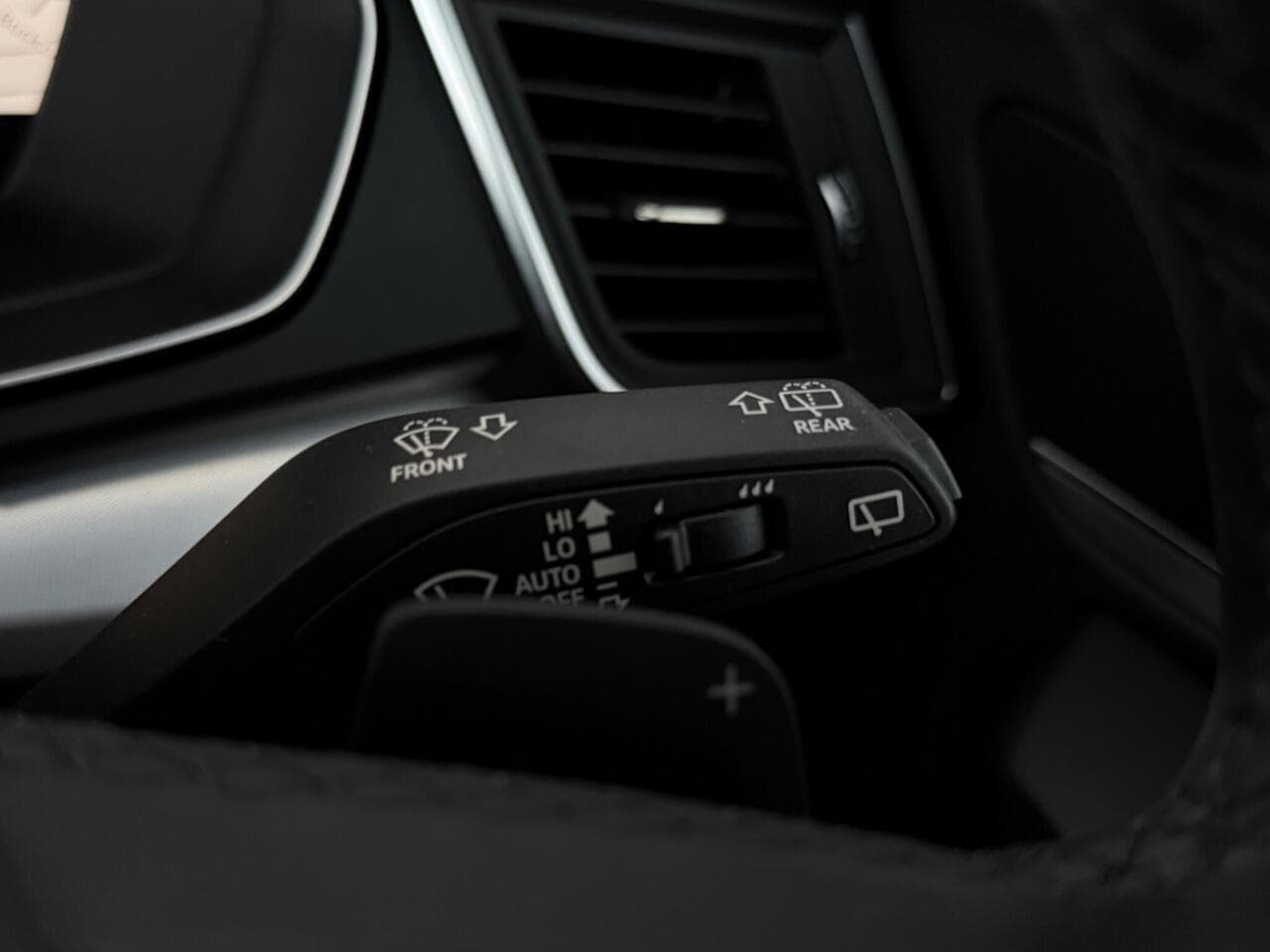 Audi Q5 thumbnail Misc Controls