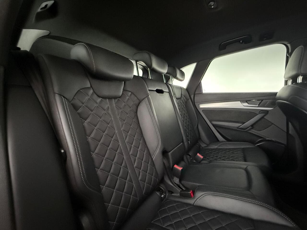 Audi Q5 thumbnail Seats Rear