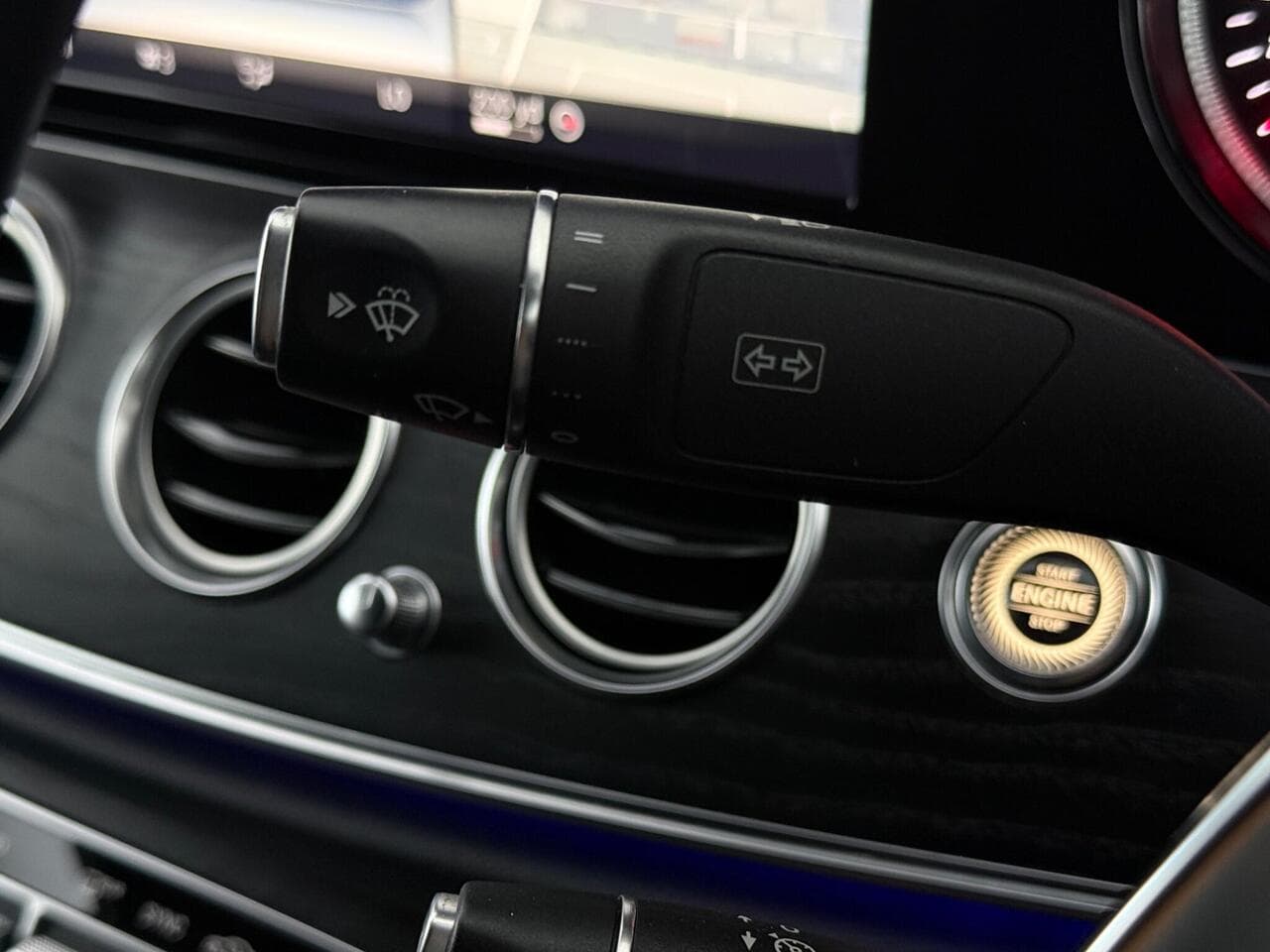 Mercedes-Benz E Class thumbnail Misc Controls